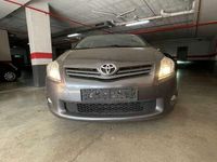 Usado Toyota Auris Active 90 CV (66 kW) 2010 Gris Utilitario