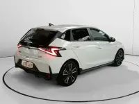Begagnad Hyundai i20 N Line 101 HK (74 kW) 2022 Vit Sedan