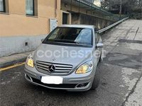 Usado Mercedes B200 140 CV (102 kW) 2007 Gris / plata Monovolumen