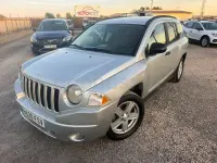 Usado Jeep Compass Limited 140 CV (102 kW) 2007 Gris / plata SUV