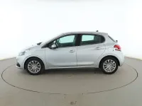 Usado Peugeot 208 Allure 110 CV (80 kW) 2018 Gris Utilitario