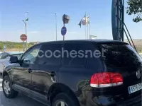 Usado VW Touareg 225 CV (165 kW) 2005 Negro SUV