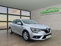 Usado Renault Mégane IV Business 116 CV (85 kW) 2019 Plateado Berlina