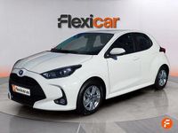 Usado Toyota Yaris Hybrid Active 116 CV (85 kW) 2021 Blanco