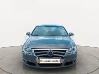 Usado VW Passat Highline 140 CV (102 kW) 2007 Gris / plata Berlina