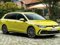 Usado VW Golf VIII Life 116 CV (85 kW) 2022 Gris Familiar