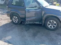 Usado Toyota Land Cruiser 163 CV (119 kW) 2005 Gris / plata SUV