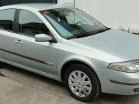Usado Renault Laguna II Privilege 120 CV (88 kW) 2004 Plateado Berlina