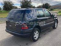 Usado Mercedes ML270 163 CV (119 kW) 2000 Verde SUV