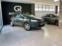 Usado Dacia Sandero Essentiel 91 CV (66 kW) 2023 Gris / plata Berlina