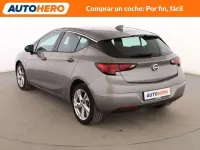Usado Opel Astra Dynamic 125 CV (91 kW) 2017 Gris Berlina