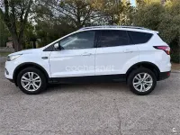 Usado Ford Kuga Trend 120 CV (88 kW) 2019 Blanco SUV