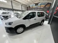 Usado Peugeot Rifter Access 100 CV (73 kW) 2020 Blanco Monovolumen