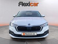 Usado Skoda Octavia Ambition 150 HP (110 kW) 2022 Branco Citadino
