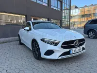 Usado Mercedes A180 136 CV (100 kW) 2024 Blanco Berlina