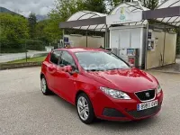Usado Seat Ibiza 90 CV (66 kW) 2010 Rojo Berlina