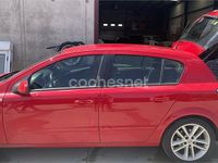 Usado Opel Astra Enjoy 100 CV (73 kW) 2007 Rojo Berlina