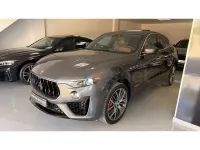 Usado Maserati Levante 350 CV (257 kW) 2023 Gris / plata SUV