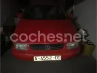 Usado VW Polo 50 CV (36 kW) 1997 Rojo Berlina
