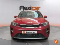 Usado Kia Stonic 100 CV (73 kW) 2024 Rojo SUV