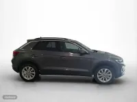 Usado VW T-Roc Life 150 CV (110 kW) 2025 Gris SUV