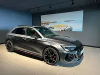 Usado Audi RS3 Premium 400 CV (294 kW) 2022 Gris / plata Berlina