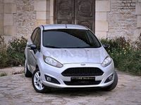 Usado Ford Fiesta Trend 82 CV (60 kW) 2017 Gris / plata Berlina