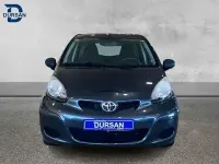 Usado Toyota Aygo 68 CV (50 kW) 2010 Gris Utilitario