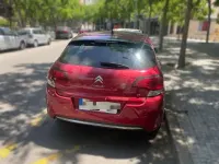 Usado Citroën C4 Feel 99 CV (72 kW) 2015 Rojo Utilitario