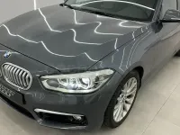 Usado BMW 118 150 CV (110 kW) 2018 Gris / plata Berlina