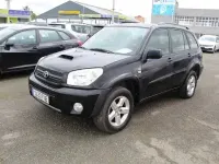 Käytetty Toyota RAV4 Executive 116 HP (85 kW) 2005 Musta Katumaasturi