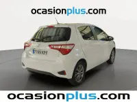 Usado Toyota Yaris Active 111 CV (81 kW) 2018 Blanco Utilitario