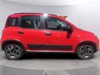 Usado Fiat Panda 71 CV (52 kW) 2022 Rojo Utilitario
