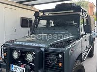 Usado Land Rover Defender 122 CV (89 kW) 2008 Verde Pickup/Camioneta