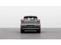 Nuevo Volvo XC40 Core 2025 Gris SUV