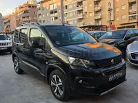 Usado Peugeot Rifter GT-line 130 CV (95 kW) 2019 Negro Monovolumen