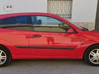 Usado Ford Focus Trend 115 CV (84 kW) 2001 Rojo Berlina