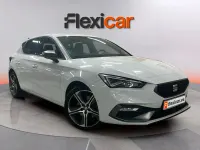 Usado Seat Leon FR 150 CV (110 kW) 2021 Blanco Berlina