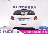 Usado Peugeot 208 Allure 82 CV (60 kW) 2016 Blanco Utilitario
