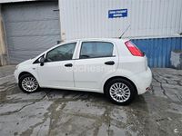 Usado Fiat Punto Pop 69 CV (50 kW) 2016 Blanco Utilitario