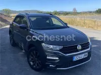 Usado VW T-Roc Advance 110 CV (80 kW) 2021 Gris / plata SUV