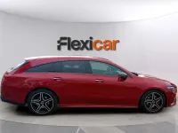 Usado Mercedes CLA220 Shooting Brake 190 CV (139 kW) 2023 Granate Familiar