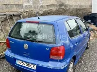 Usado VW Polo Trendline 75 CV (55 kW) 2000 Azul Berlina