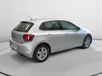 Usado VW Polo Advance 95 CV (69 kW) 2018 Gris Utilitario