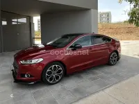Usado Ford Mondeo Titanium 180 CV (132 kW) 2015 Granate Berlina