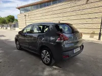 Usado Peugeot 3008 Access 120 CV (88 kW) 2014 Gris / plata Familiar