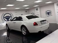 Usado Rolls Royce Ghost 571 CV (419 kW) 2012 Blanco Berlina