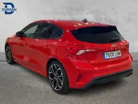 Usado Ford Focus ST-Line 125 CV (91 kW) 2021 Rojo Berlina