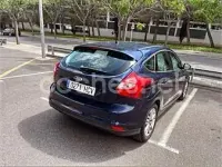 Usado Ford Focus Trend 105 CV (77 kW) 2011 Azul Berlina