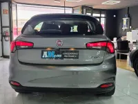 Usado Fiat Tipo Lounge 120 CV (88 kW) 2018 Gris / plata Berlina